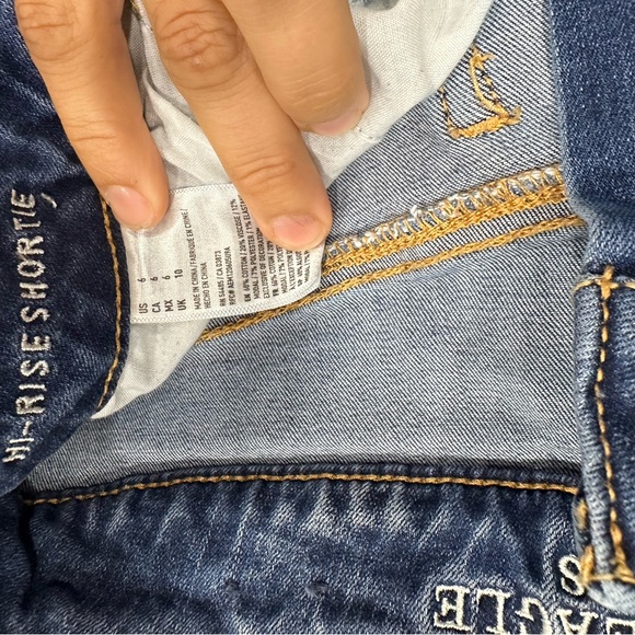American Eagle stretch Jen shorts - Picture 3 of 4